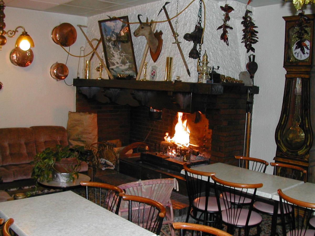 Le Taillon Hotel Gèdre Екстериор снимка